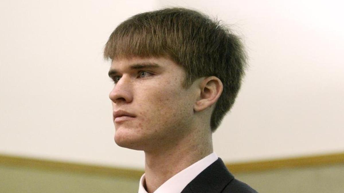 Bret Landen, 18, of Atascadero pleaded no contest April 20 to two felonies stemming from a horror-movie-style stunt Sept. 11, 2015, that included leaving riddles on notes for San Gabriel ElementarySchool staff members, urging them to “play a game,” police said.
