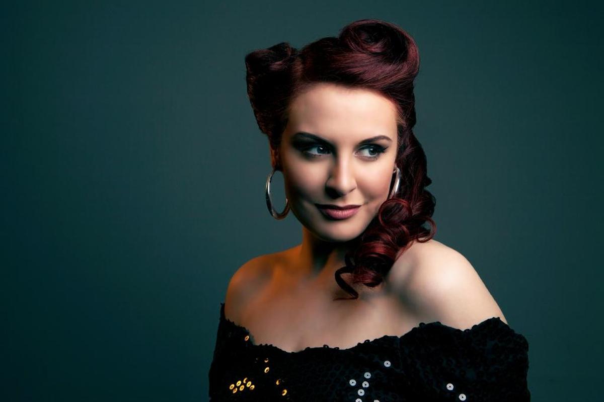 Tia Brazda performs Sunday at Robin’s Restaurant in Cambria.