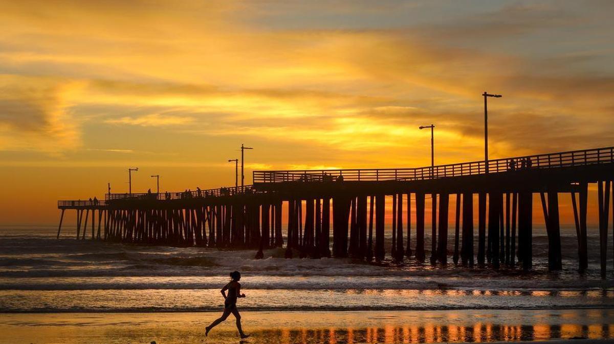 Tribune photographer David Middlecamp won an award for best artistic photo for this image of a sunset at Pismo Beach on March 10, 2017.
