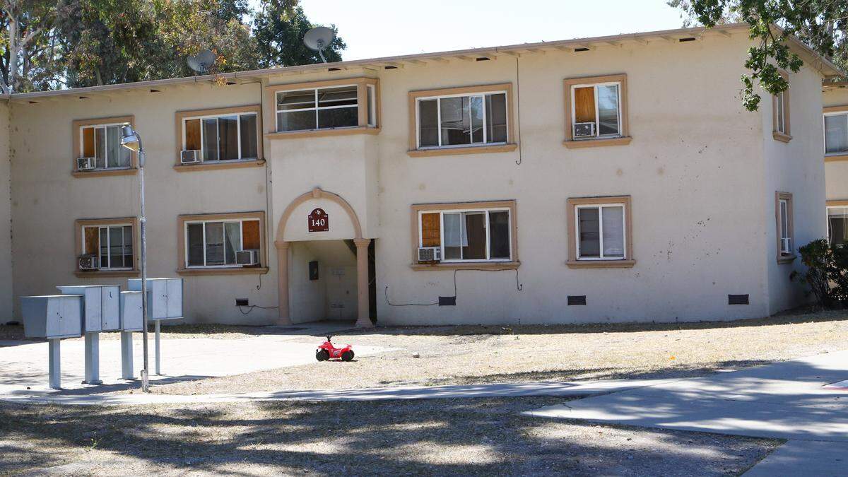 Residents living at the Grand View Apartments complex in Paso Robles say their units are have black mold and are infested with bedbugs.