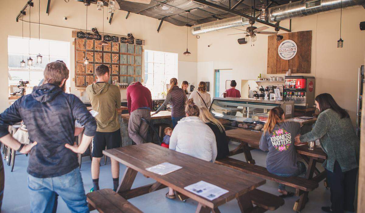 Hundreds of customers visited Colony Market and Deli in downtown Atascadero during the shop’s opening weekend.