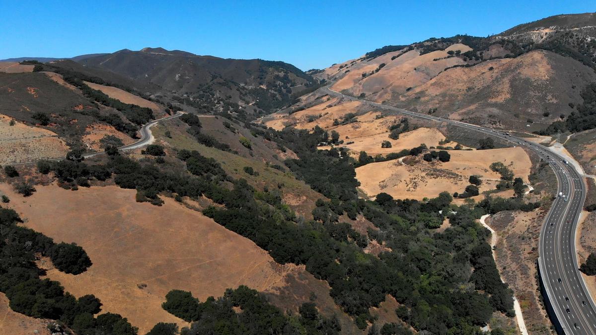 Highway 101 winds up the Cuesta Grade toward the ridge line and TV Tower Road. A car went off TV Tower Road on June 16, 2025, injuring the driver.