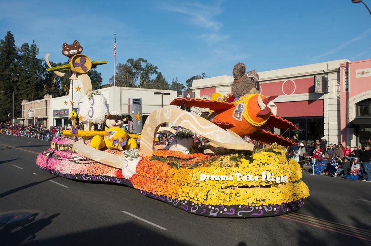 The Cal Poly Universities Rose Float “Dreams Take Flight” makes its way down Colorado Boulevard in Pasadena during the 2018 Tournament of Roses Parade Jan. 1, 2018.