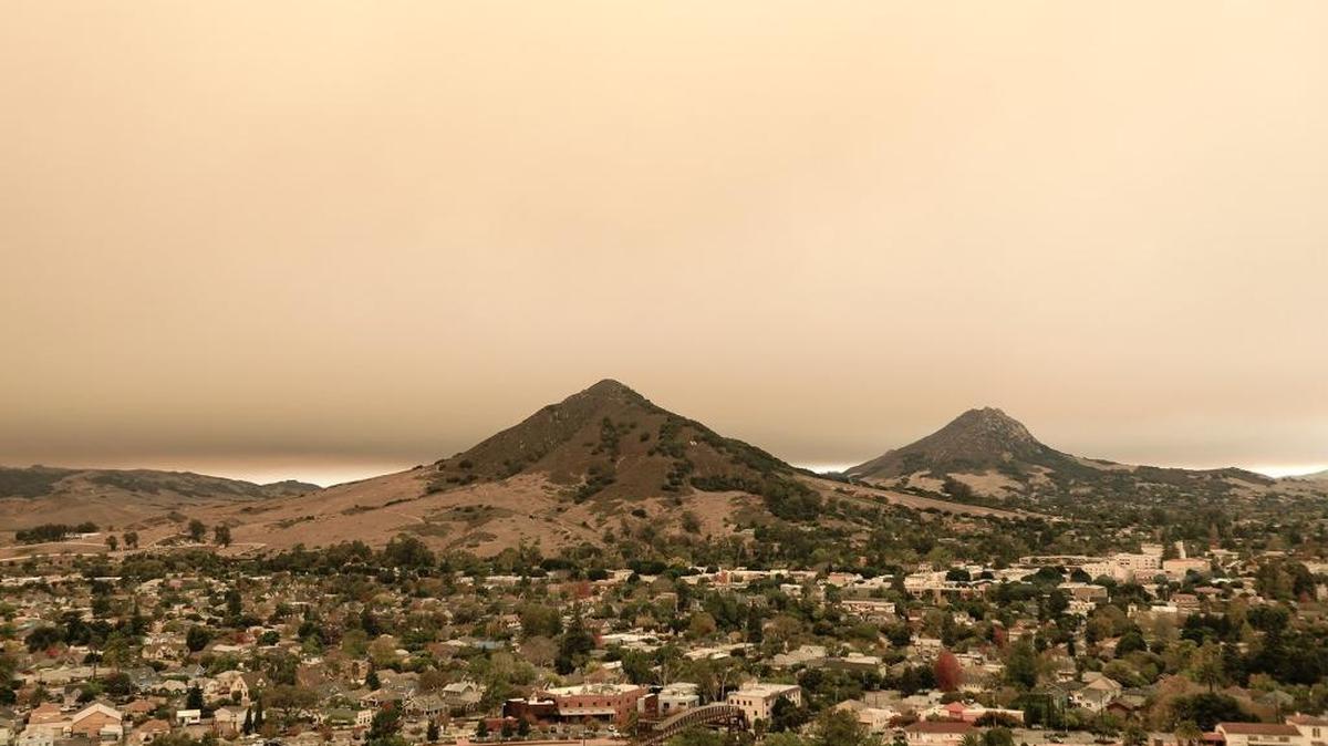 Smoke from the Thomas Fire filled the air over the city of San Luis Obispo on Sunday, December, 10, 2017.