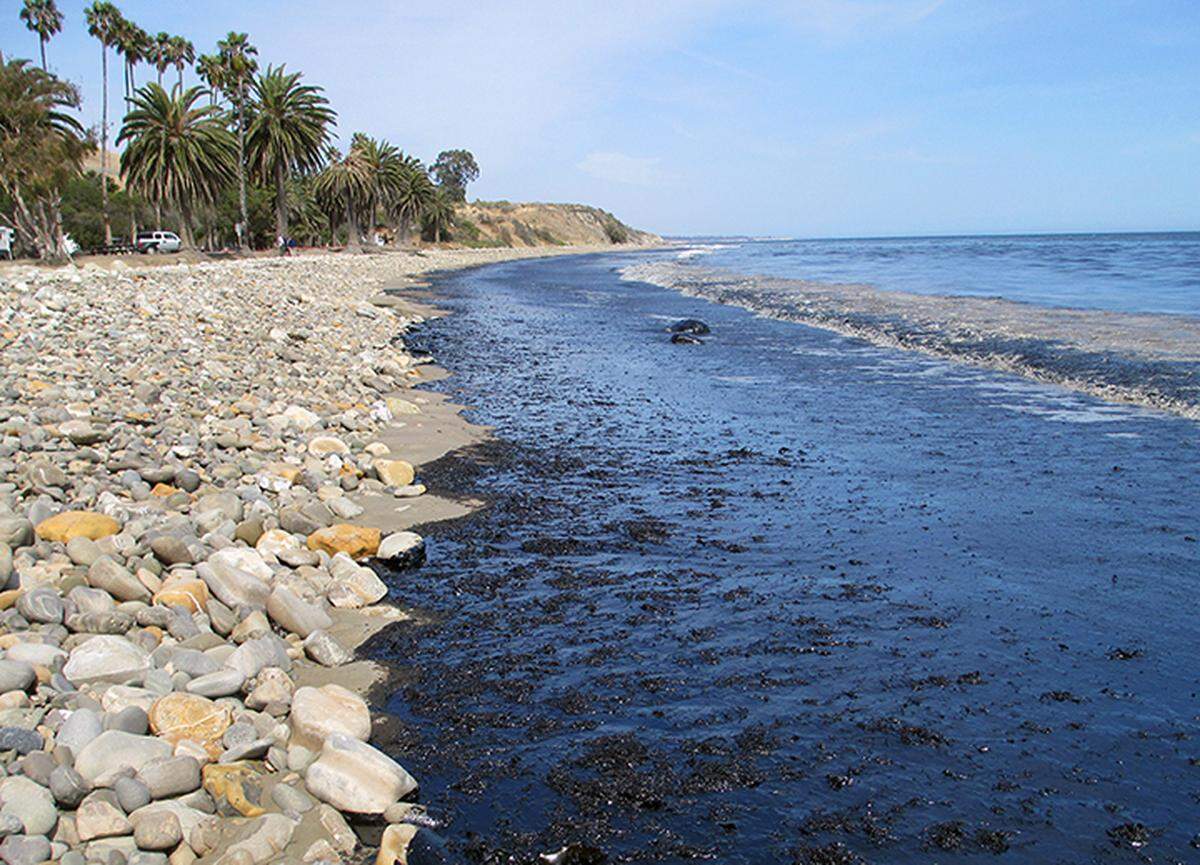 An oil spill in May 2015 covered parts of Refugio State Beach and killed marine mammals and sea birds when the Plains All American Pipeline ruptured and 142,000 gallons of crude spilled into the ocean.