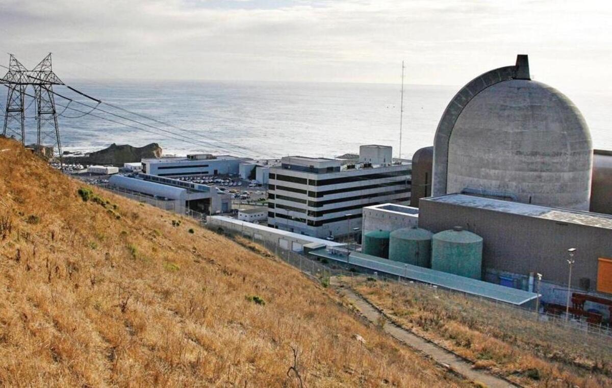 PG&E has announced that Diable Canyon nuclear power plant, shown here in November 2003, will be closed in 2025.