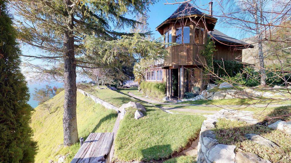 This Big Sur home, located on Highway 1, is on the market for $7.25 million.