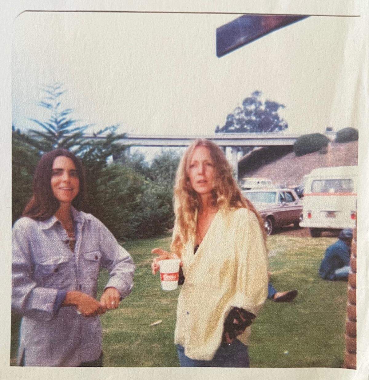 Coalesce Bookstore founders Linna Thomas, right, and Janet Brown in Morro Bay in 1976.