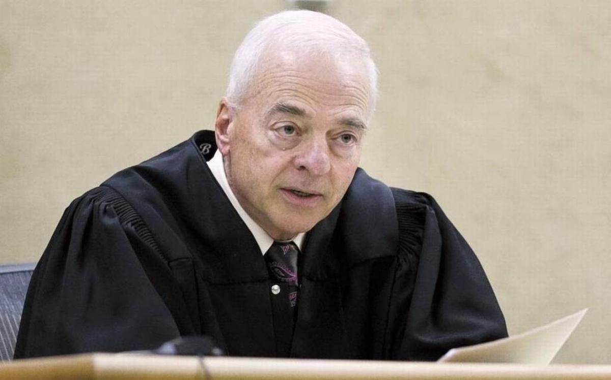 Judge Barry LaBarbera will retire in 2018, San Luis Obispo Superior Court staff said Friday.