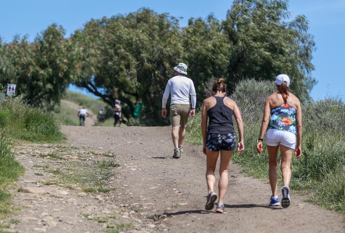 Hikers are supposed to keep their distance on trails, as much as possible and practice “trail etiquette.” Most people adhered to social distancing on the trail on Cerro San Luis. Hikers on Cerro San Luis trail in San Luis Obispo.