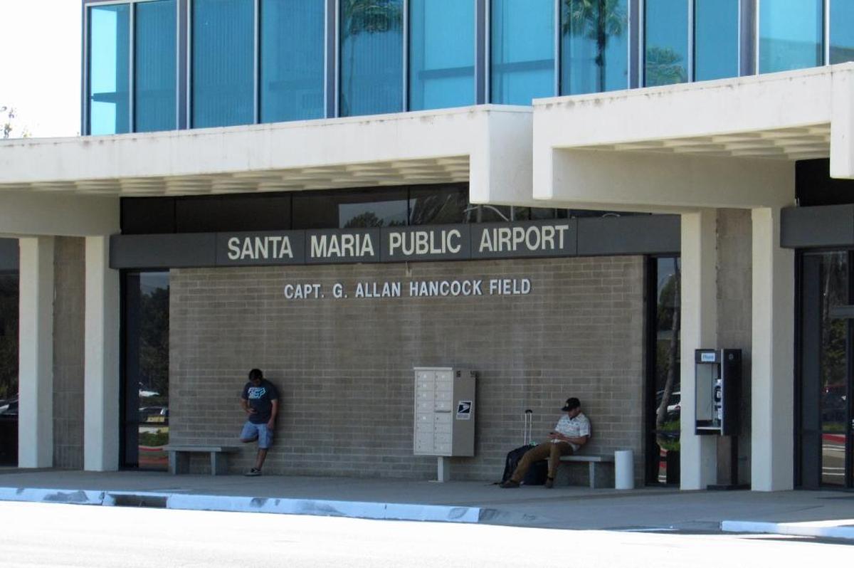 Santa Maria Airport will lose daily direct flights to Phoenix in May 2026.