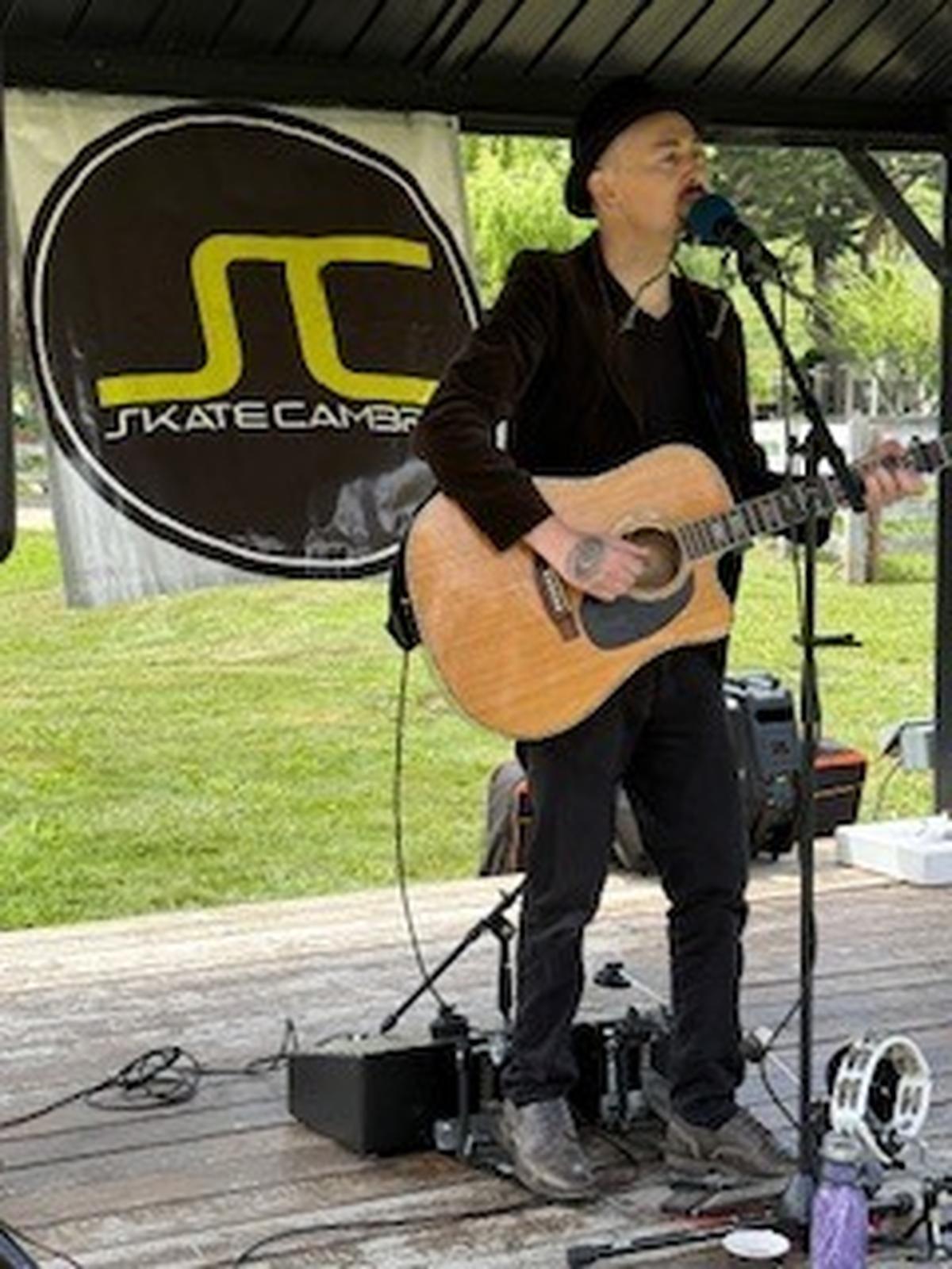Musician Jesse Strickman entertained the crowd at a Skate Cambria fundraiser Sunday, April 27, 2025.