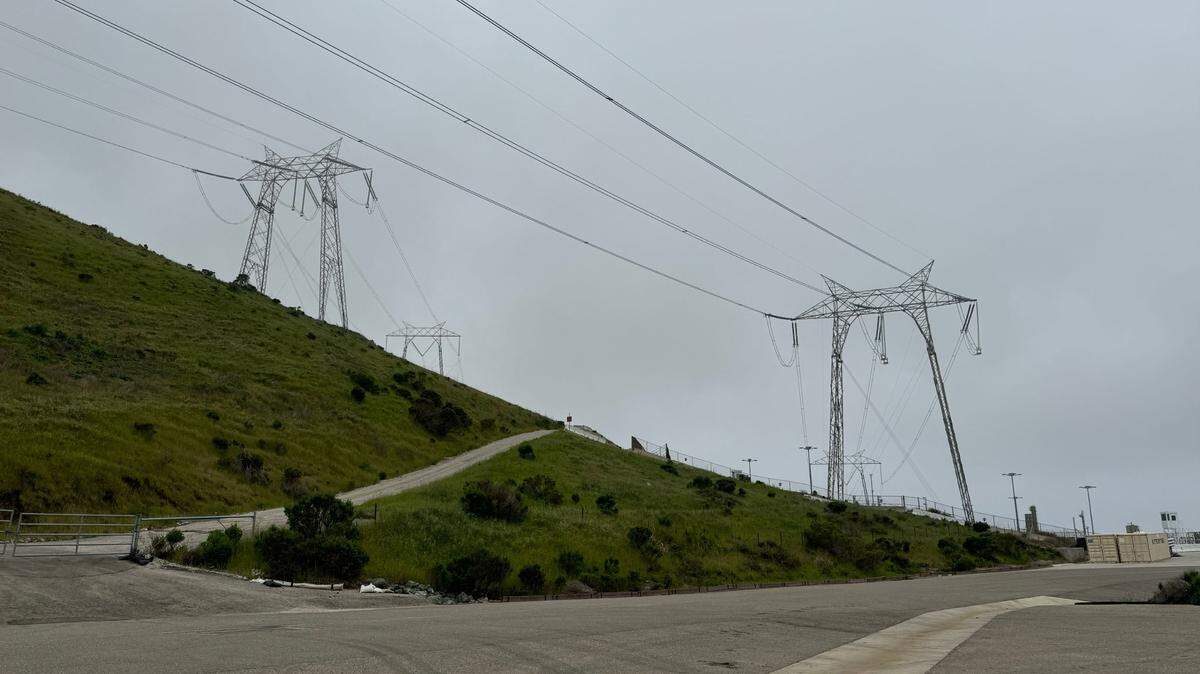 High-voltage lines carry electricity from Diablo Canyon nuclear power plant to a switchyard and then out to California’s energy grid.