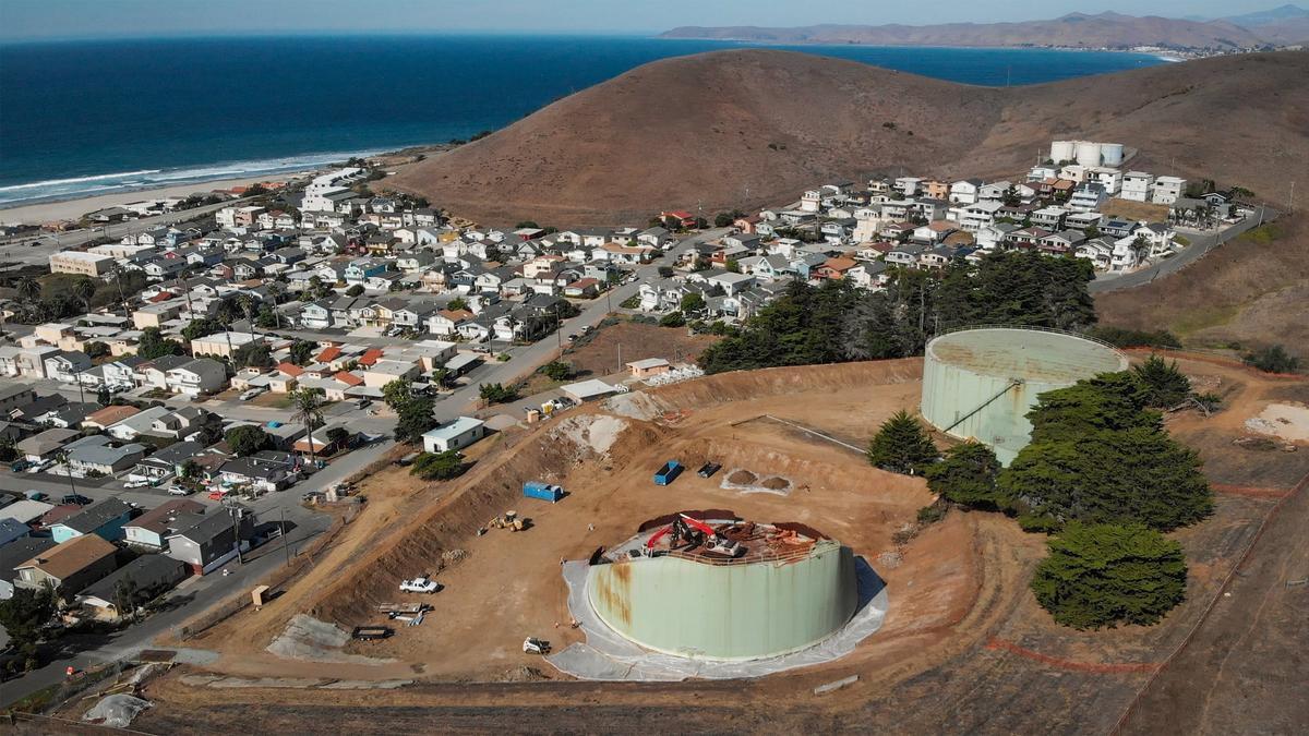 The city of Morro Bay is overseeing the demolition of two jet fuel tanks at 3300 Panorama Drive. The demolition will continue through November.
