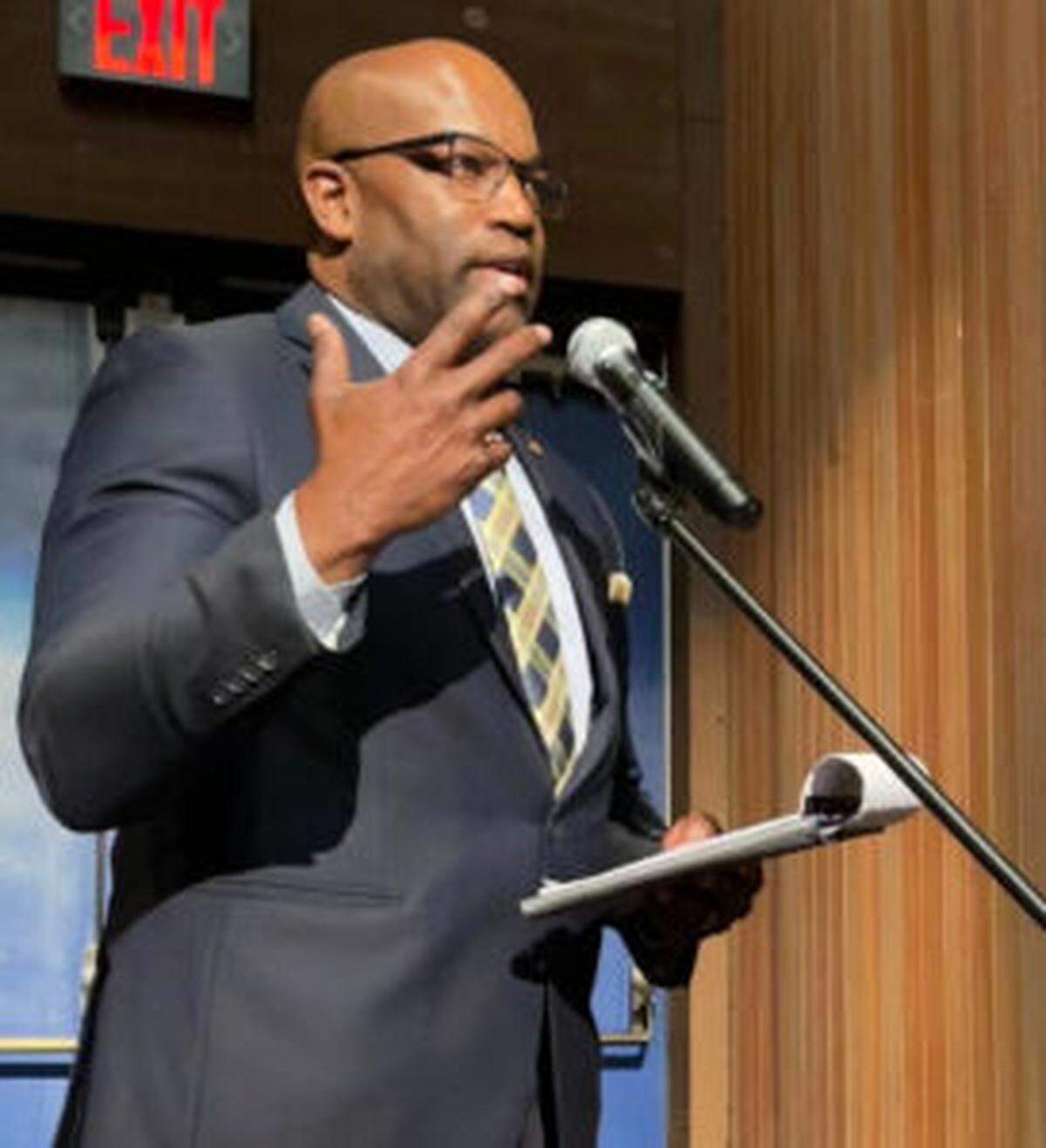Dwayne Cantrell, chief enrollment officer at Cal State Bakersfield, spoke about the financial and emotional burdens that may hurt student access in the CSU system, during a public forum held at in Bakersfield on Wednesday, Feb. 8, 2023.