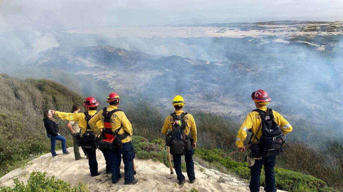 Oso Complex Fire SLO County CA vegetation fire spreads near Oso Flaco Lake | San Luis ...