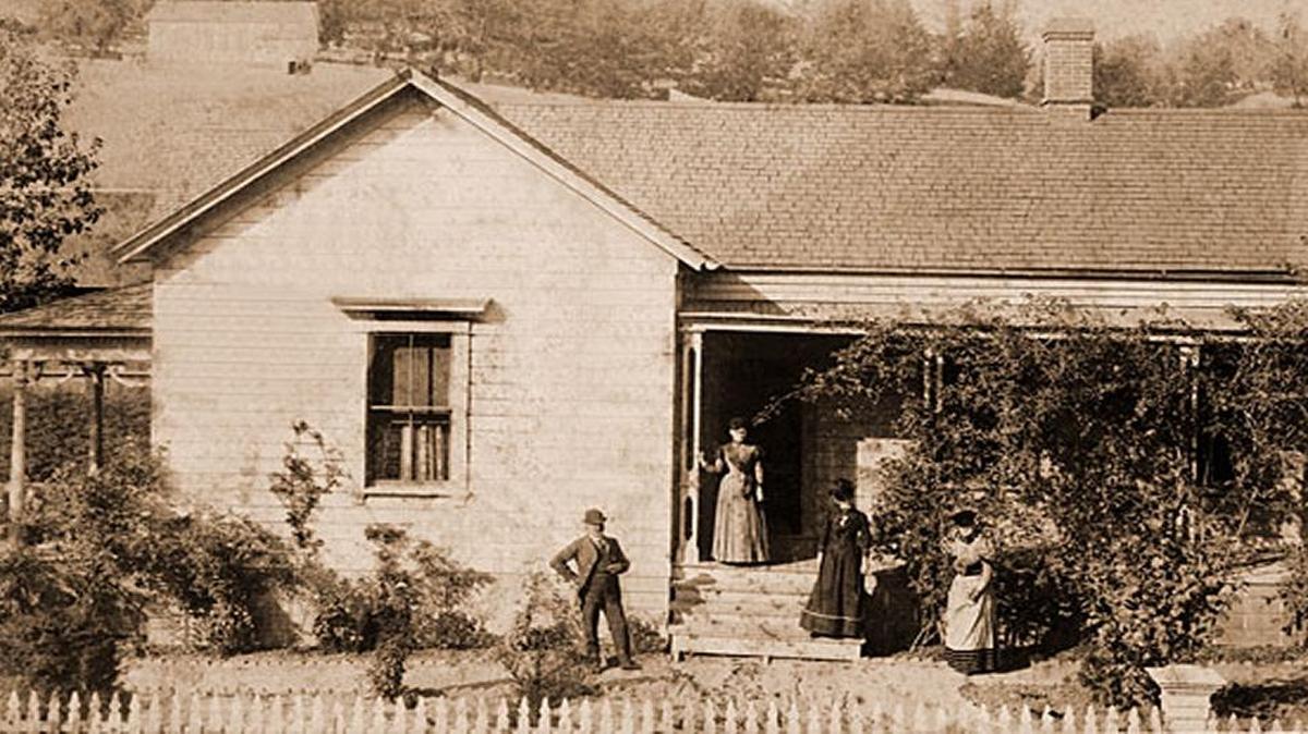 The Guthrie-Bianchini House in 1890. The house was built by Cambria pioneer George Proctor in the 1870s and was nearly razed in the late 1980s.