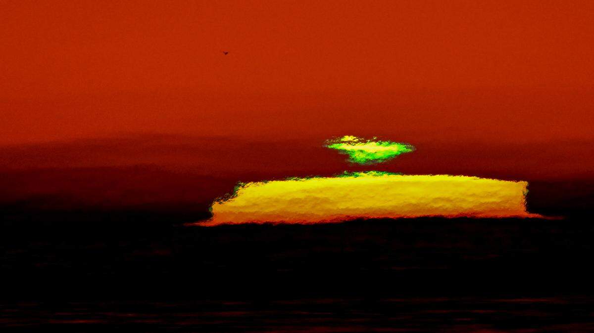 The green flash lit up the San Luis Obispo County coastline. October is the best month to spot the green flash, as Santa Lucia winds typically clear the skies.