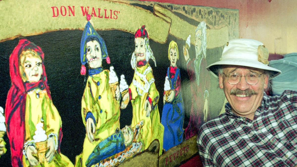 Don Wallis, seen here in March 2000, performed as “The Puppet Man” for 30 years at locations around San Luis Obispo County.