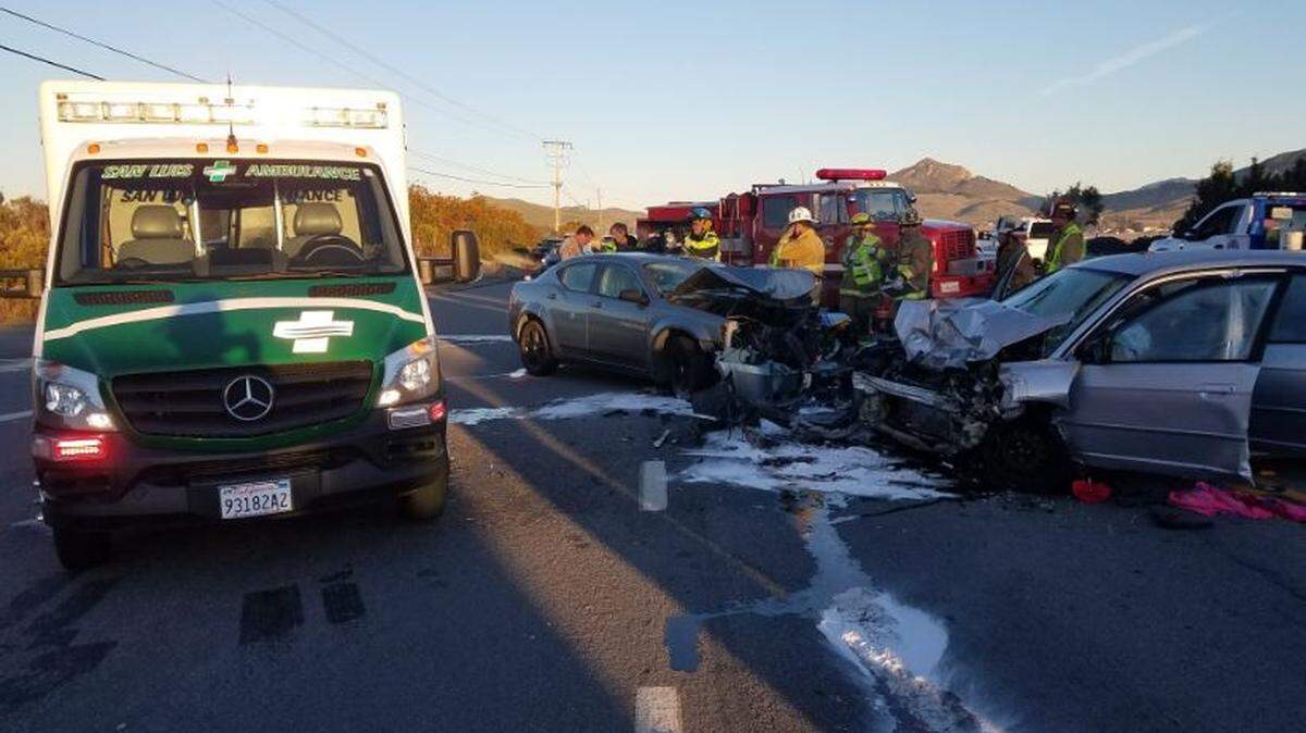 A head-on collision on Los Osos Valley Road east of Foothill Boulevard in San Luis Obispo on Thursday morning killed one and injured another.