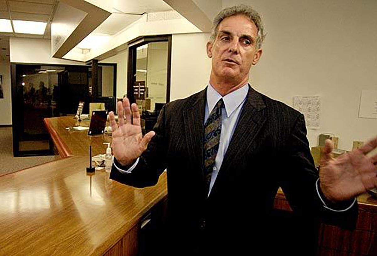 Chriss Street, in 2007, then treasurer of Orange County. Shasta County has offered its chief executive officer job to Street, vice president of the New California secessionist group.
