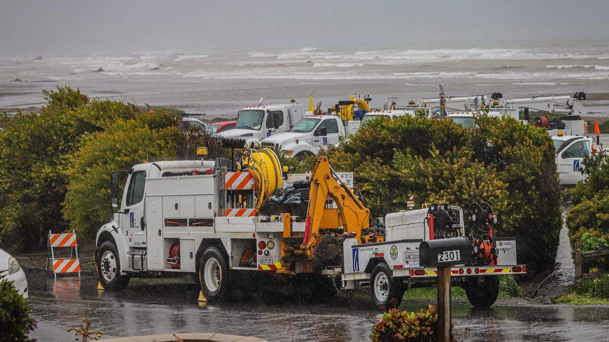 SoCalGas crews respond to an undermined gas line at Old Creek in Cayucos on Tuesday, March 14, 2023.