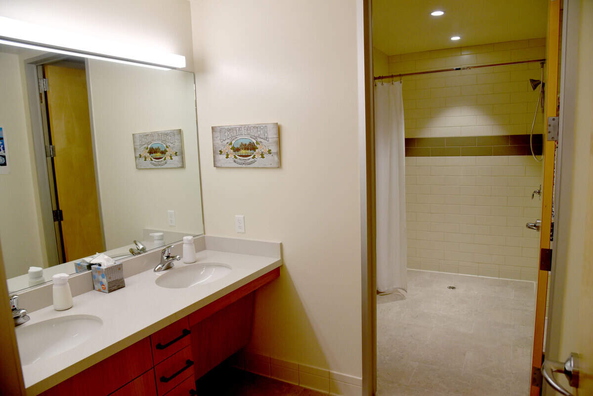 Each 8-person suite in the proposed Munger hall at UCSB would have two bathrooms.