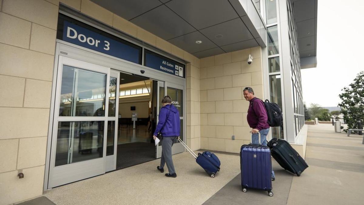 Laurie and Rodney Lucas from Ohio enter the San Luis Obispo County Regional Airport’s new terminal on its first day in November 2017.