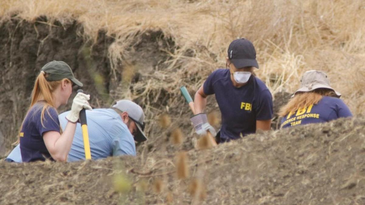 The FBI and San Luis Obispo County Sheriff’s Office sift through dirt Thursday in their search for clues to the disappearance of Kristin Smart 20 years ago.