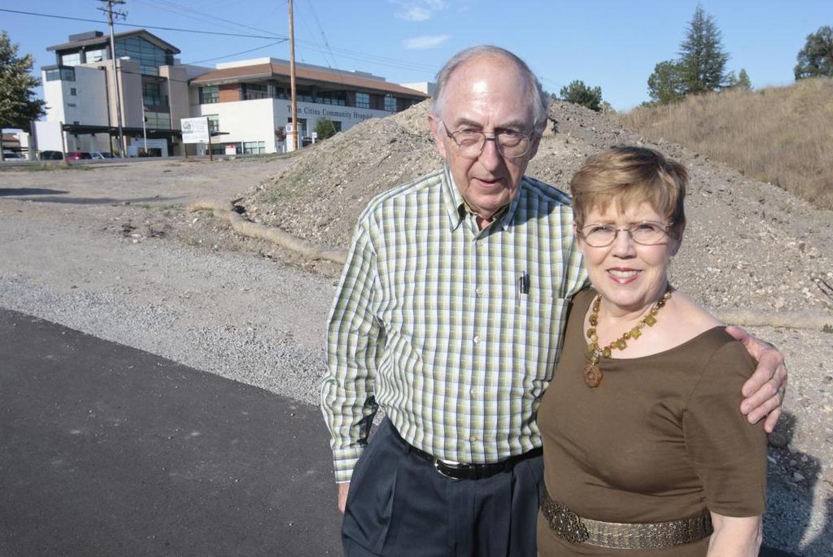Harvey and Melanie Billig plan to build a 91-bed psychiatric hospital in Templeton. He is a retired doctor and she the former mayor of San Luis Obispo. The site, seen behind them in August 2015, is across Las Tablas Road from Twin Cities Community Hospital.