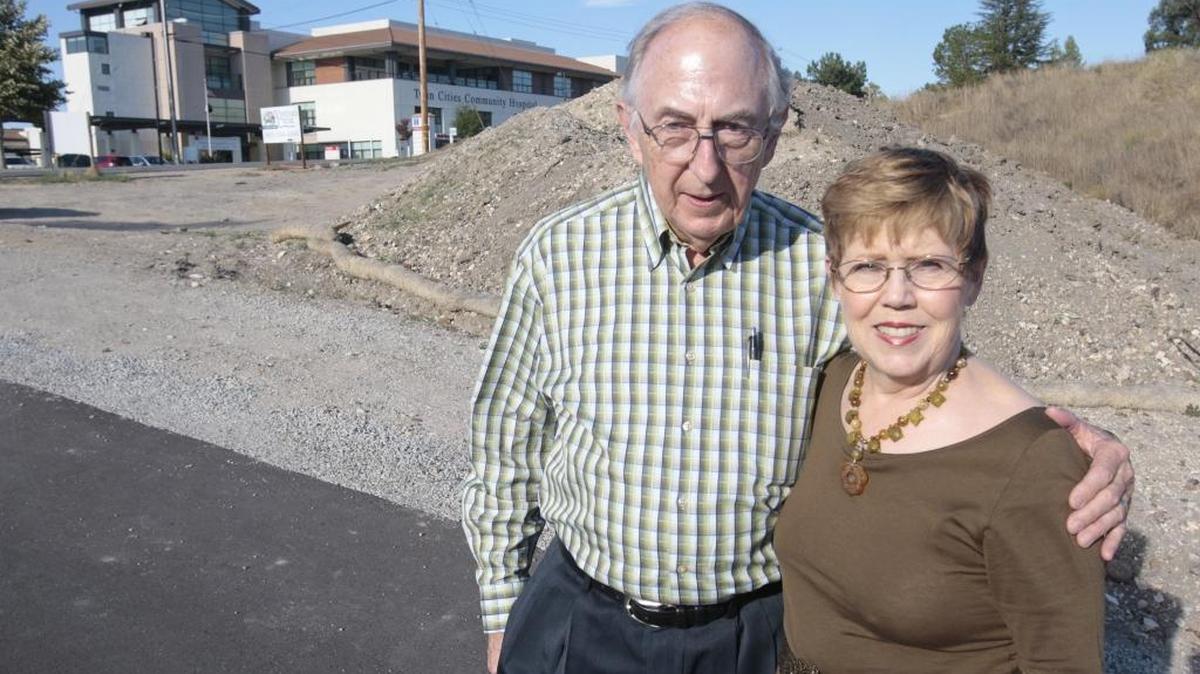 Harvey and Melanie Billig, pictured in August 2015, still plan to build a 91-bed psychiatric hospital in Templeton but said the project has been slowed by the COVID-19 pandemic. He is a retired doctor and she is a former mayor of San Luis Obispo. The site, seen behind them, is across Las Tablas Road from Twin Cities Community Hospital.