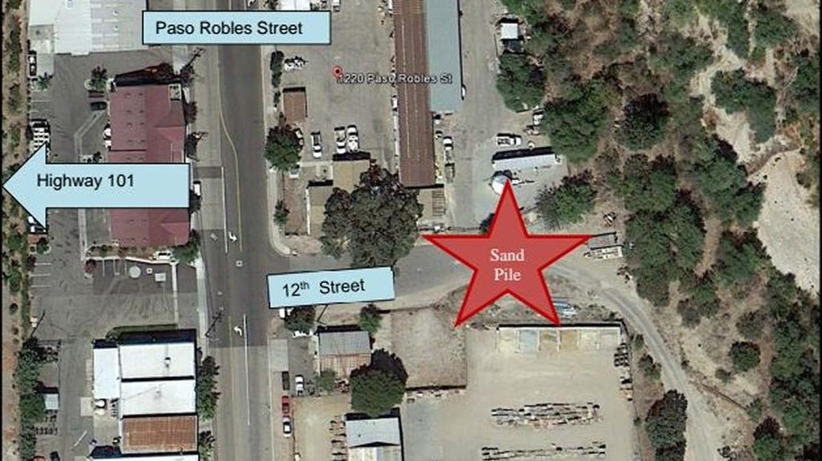 A map showing the location of city-provided sand at 1220 Paso Robles St.