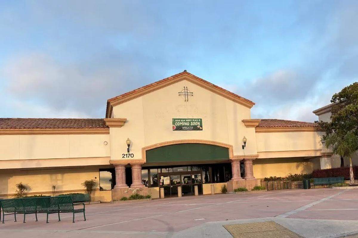 A new sign announces plans to open a Sprouts Farmers Market at the Crossroads Santa Maria on Bradley Road. A Sprouts representative said the location will open in 2027.