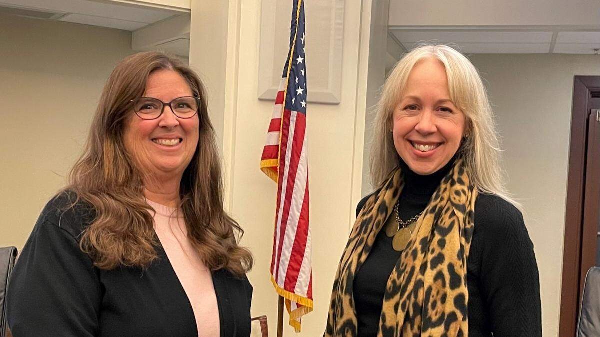 Atascadero City Manager Rachelle Rickard and Atascadero Mayor Heather Moreno shake hands Feb. 28, 2023. Rickard will retire in July 2023.