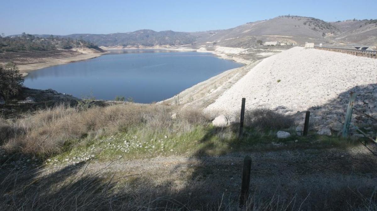 Nacimiento Lake was at 17 percent capacity, according to measurements taken Dec. 22. Winter rains have raised the level since this photo was taken. On Thursday, the lake was at 33 percent capacity. Water from the lake is one of San Luis Obispo’s four primary sources.