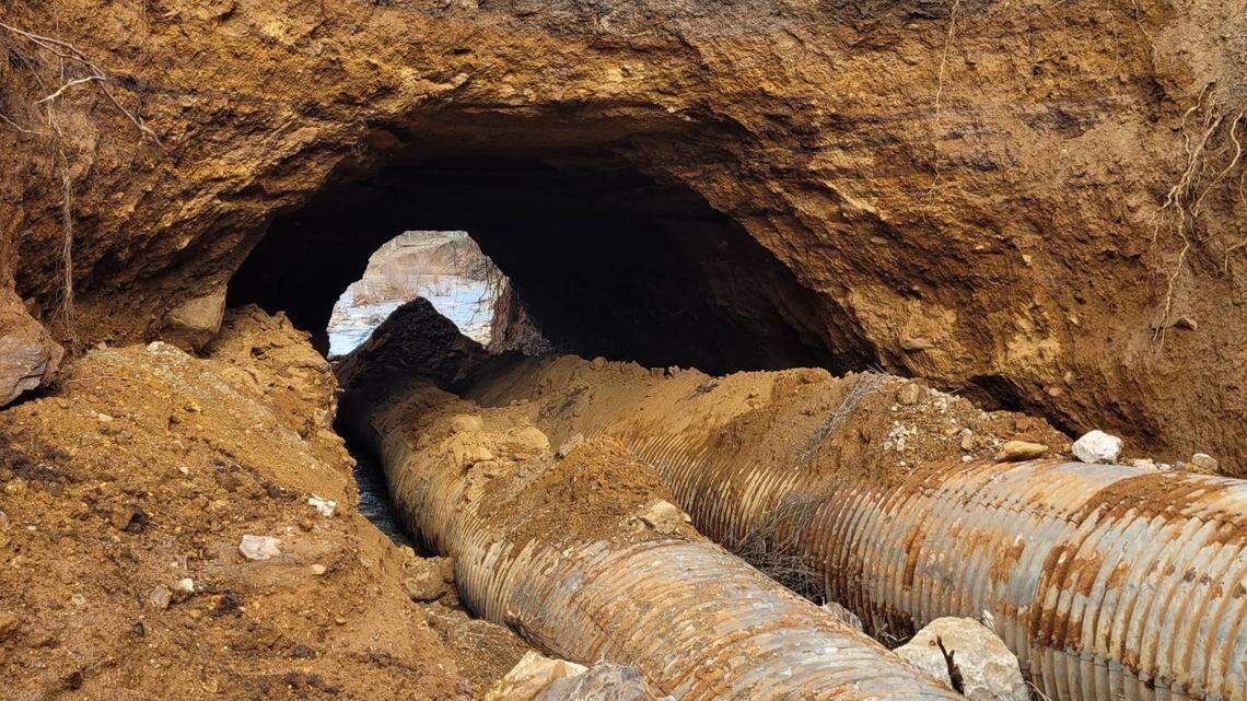Damaged road cut off hundreds of Lake Nacimiento residents. But a fix is in the works