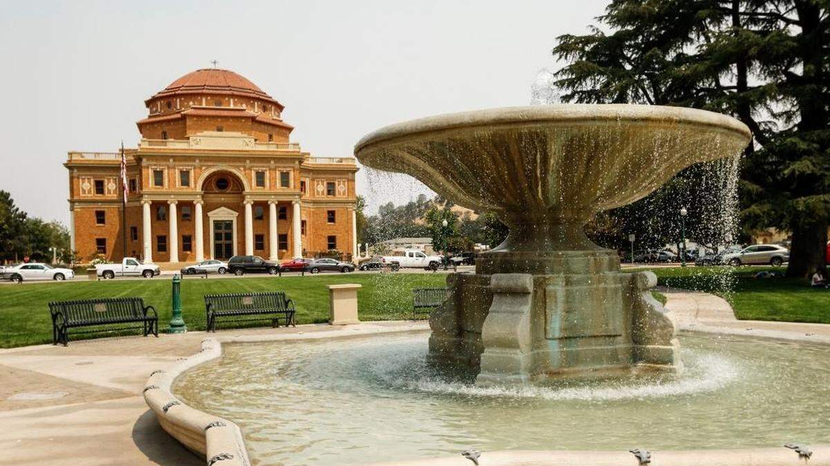 Atascadero’s Sunken Gardens and historic City Hall are among the highlights of a visit to the North County city.