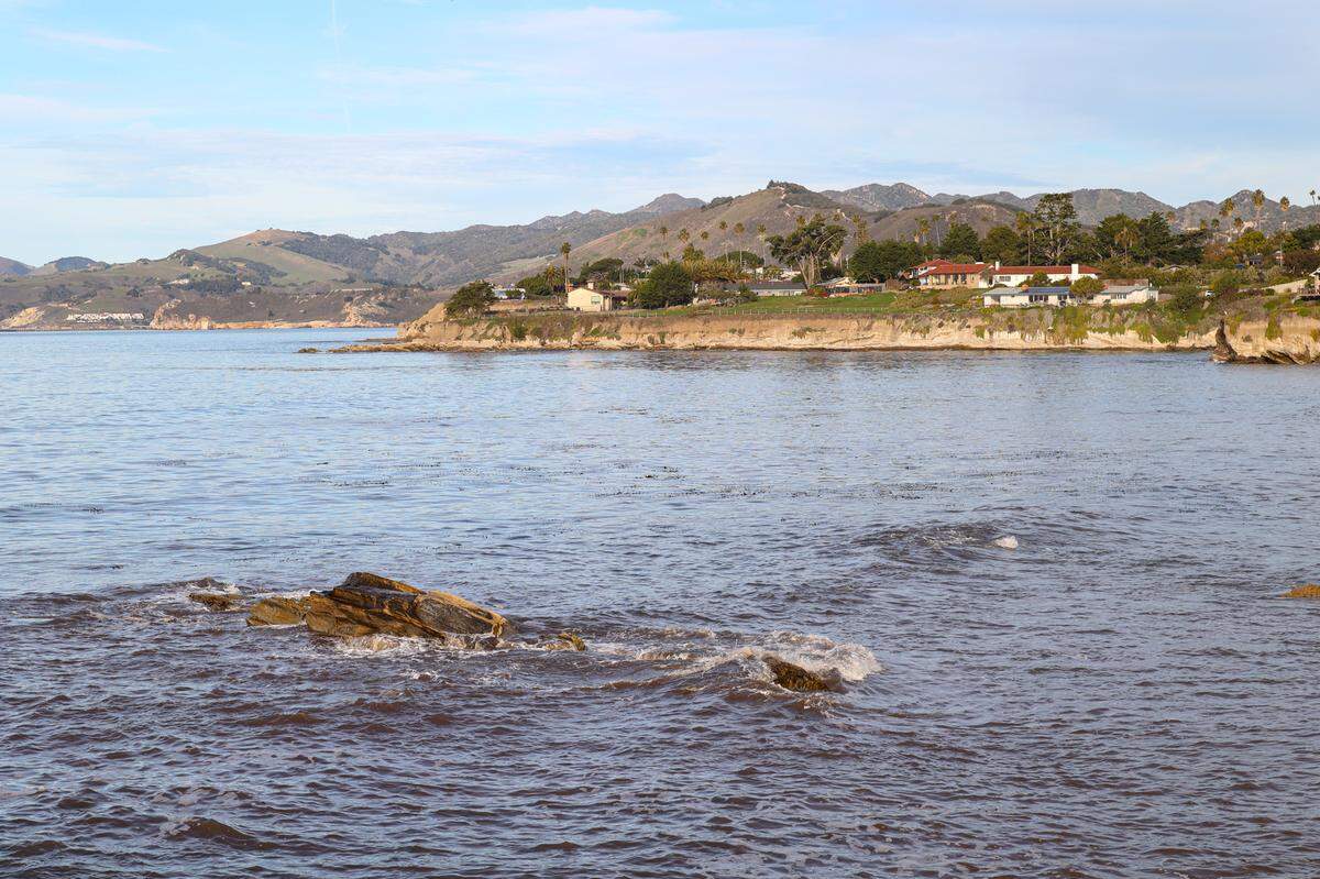King tides, the highest highs and lowest lows of the season, came to Shell Beach on Thursday, Dec. 22, 2022. This photo was taken at 8:20 a.m., shortly before high tide reached a peak of 7.1 feet at 8:44 a.m. Low tide was -1.57 feet at 4:12 p.m.