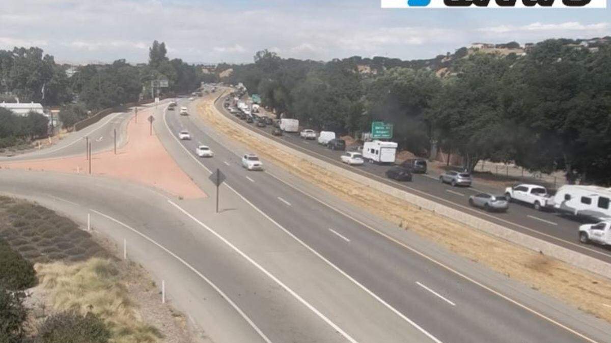 A semi-truck blocked traffic at the eastbound Highway 46 offramp on Highway 101 on Friday, Aug. 11, 2023.