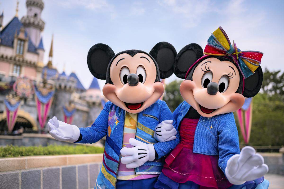 The Disneyland Resort in Anaheim is offering discount park hopper tickets for California residents.