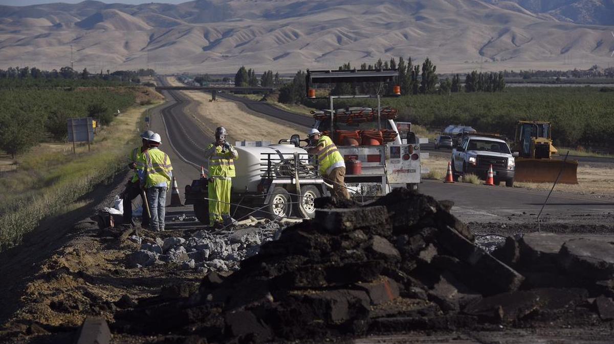 A sinkhole closed northbound Interstate 5 south of Tracy near Highway 33 on Tuesday, May 31, 2016.