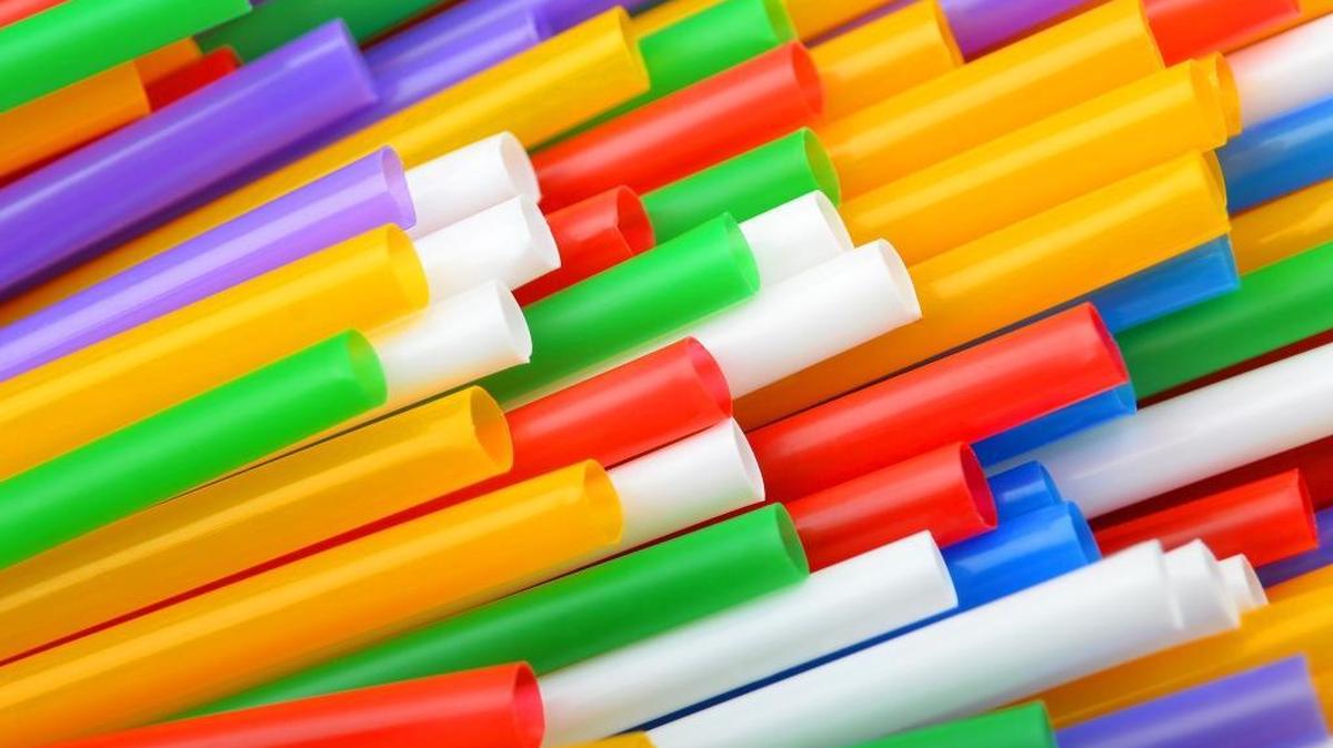 Environmental groups say that up to 500 million plastic beverage straws are used every day in the United States, and a California lawmaker is drawing up plans to stop the flow of damage to the environment.