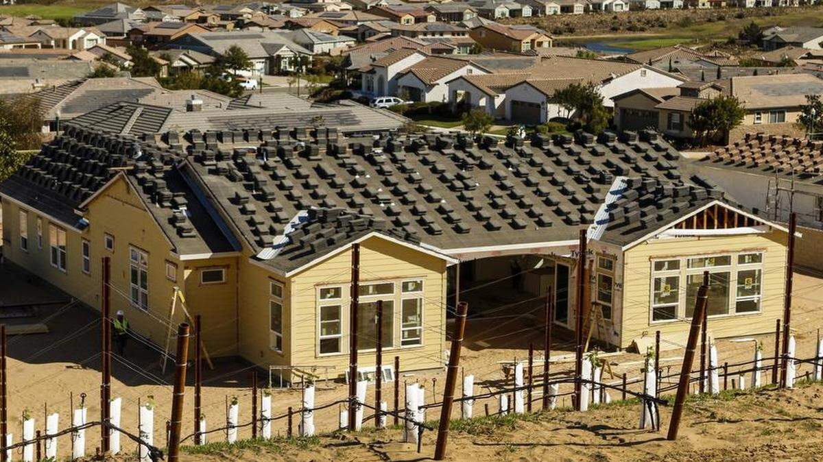 New homes under construction in October 2016 at Trilogy at Monarch Dunes in Nipomo.