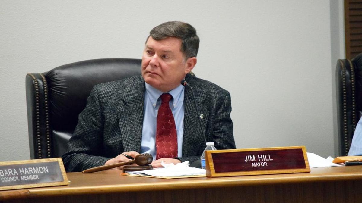 An investigation into Arroyo Grande Mayor Jim Hill’s behavior confirmed that he interfered in personnel matters and shared private information.