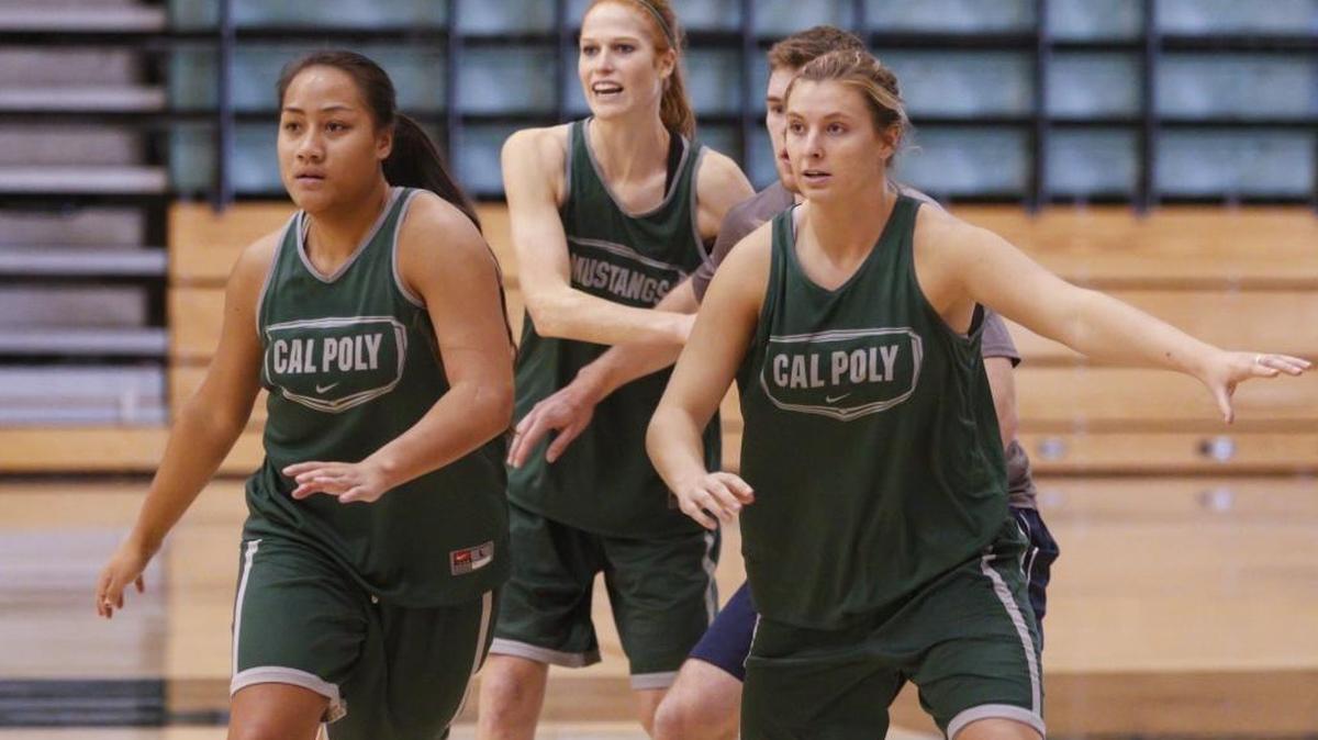 The Cal Poly women’s basketball team practices on Nov. 11, 2015.