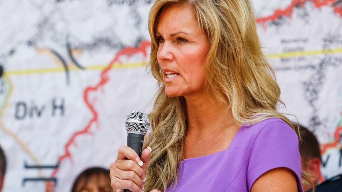 San Luis Obispo County Supervisor Lynn Compton speaks at a press conference on the Chimney Fire at the Paso Robles Event Center in August 2016.