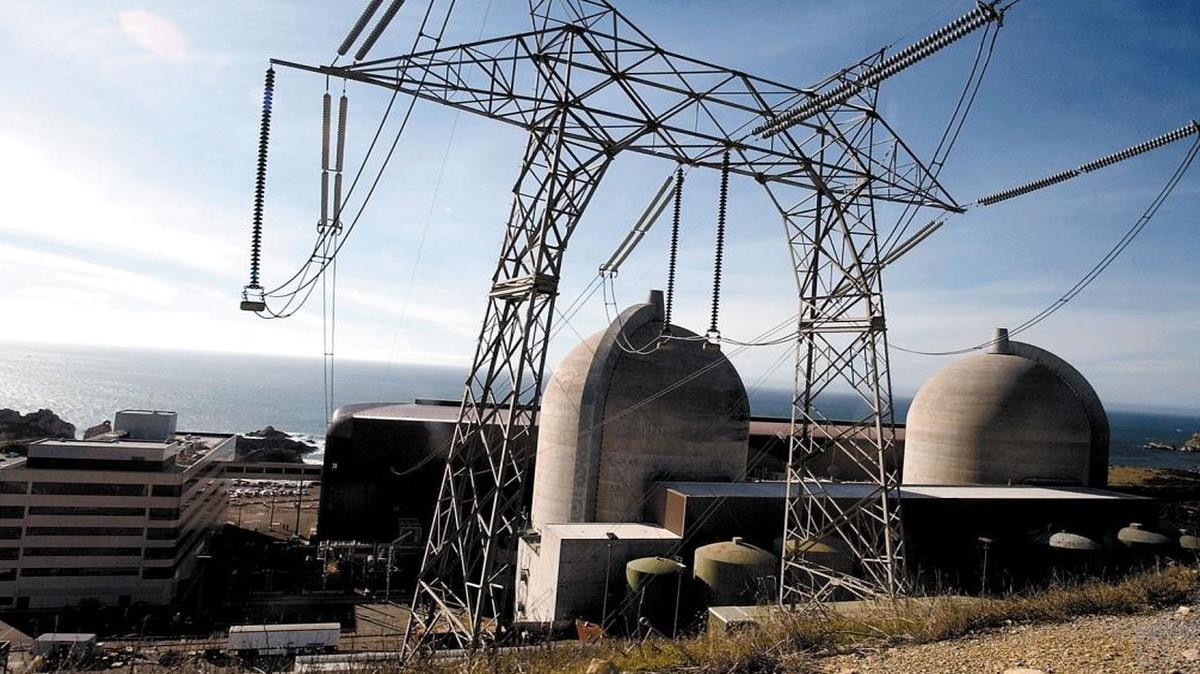 The Diablo Canyon Nuclear Power Plant in Avila Beach, California shown on Thursday December 6, 2001.