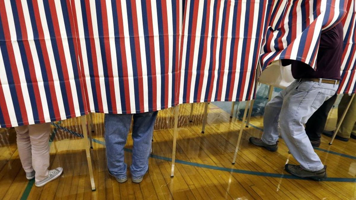 California voters will choose a successor to Sen. Dianne Feinstein in 2024. The winner is almost certain to be a Democrat.