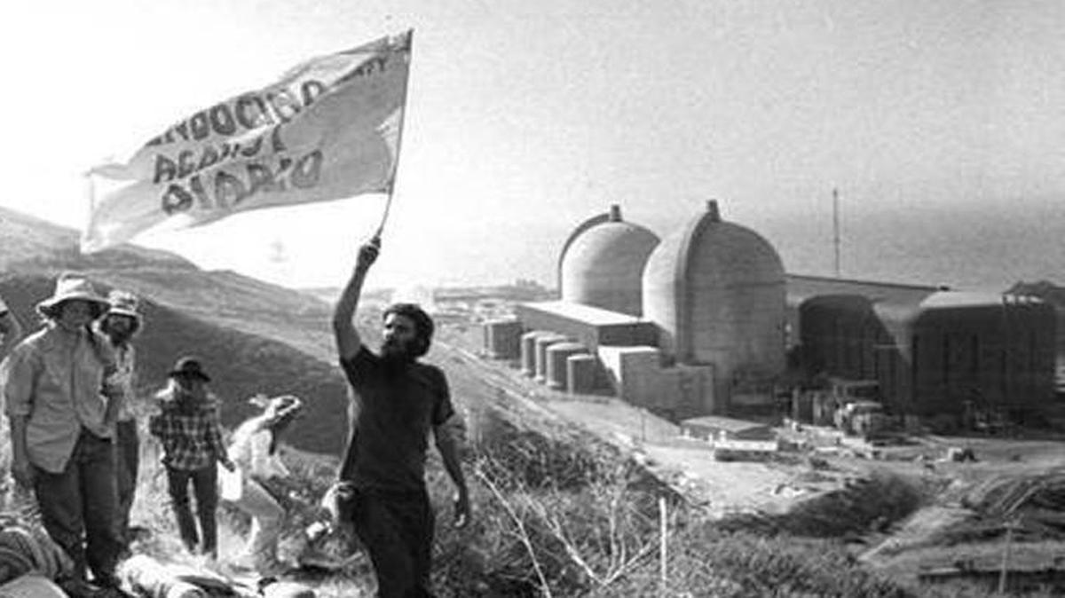 Protesters of Diablo Canyon nuclear power plant trespass on PG&E land.