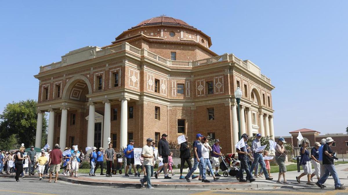 The front steps of Atascadero City Hall were crowded with supporters of the ECHO Homeless Shelter during the 7th annual Long Walk Home event in August.